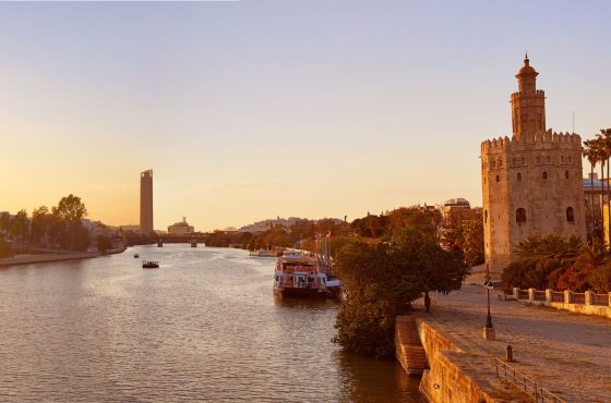 🇳🇴De Vakreste Stedene å Se Solnedgangen i Sevilla